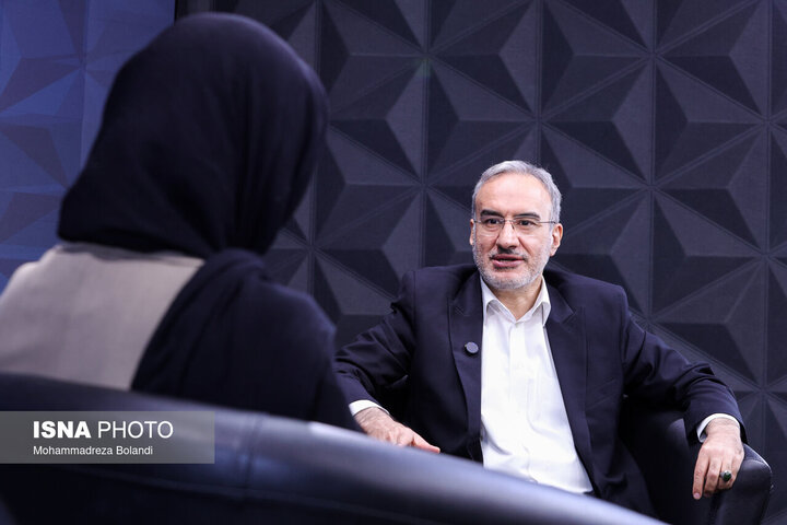تکریم نمادین خبرنگار کافی نیست/مسئولان وظایفشان را در قبال خبرنگار بازنگری کنند