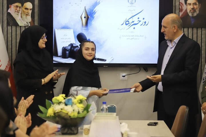 رئیس جهاددانشگاهی آذربایجانشرقی: خبرنگاران از روزمرگی رسانهای عبور کنند