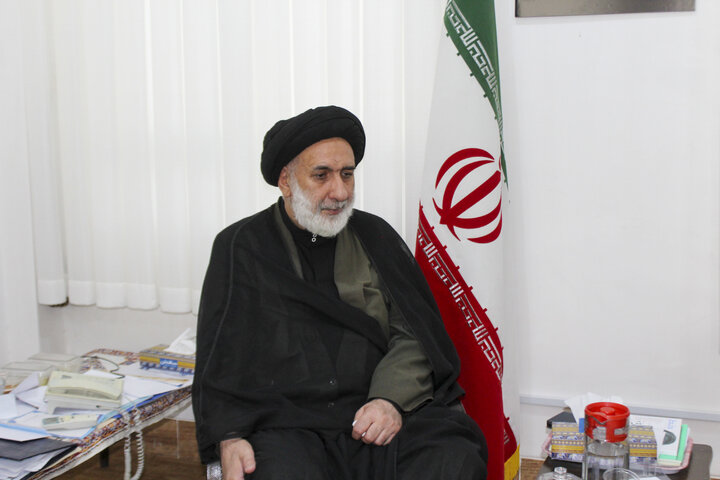 امام جمعه شهرکرد: جهاددانشگاهی به آموزش فنون روز در حوزه صنایع ورود کند