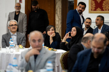 سیدحمید حسن‌زاده، معاونت خبر خبرگزاری دانشجویان ایران و فرزانه حسینی‌پور، مدیر اداره اقتصادی ایسنا در نشست صمیمی وزیر جهاد کشاورزی با خبرنگاران