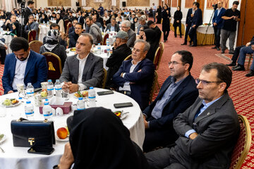 نشست صمیمی وزیر جهاد کشاورزی با خبرنگاران