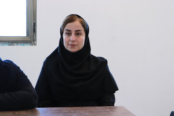 فایقه پورحمزه ، کارشناس بودجه تشکیلات و روشها جهاد دانشگاهی در بازدید ریئس جهاد دانشگاهی آذربایجان شرقی از مرکز جامع در حال ساخت بیماران مبتلا به سرطان-تبریز