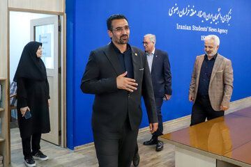 بازدید مجید مهدوی، رئیس اتحادیه دامداران خراسان رضوی از تحریریه ایسنا به مناسبت روز خبرنگار