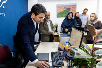 حضور سید ستار هاشمی، وزیر ارتباطات و فناوری اطلاعات به مناسبت روز خبرنگار در ایسنا