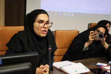 نشست صمیمی استاندار چهارمحال و بختیاری و مشاور رئیس جمهور با خبرنگاران