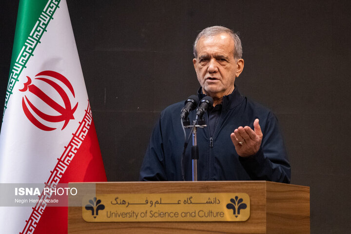 پزشکیان: دشمنان کسانی را ترور می‌کنند که گره‌گشای مشکلات جامعه ما هستند