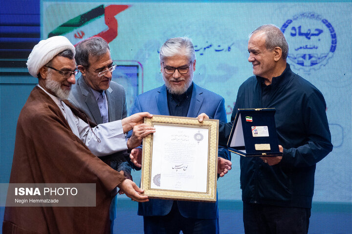 از رونمایی داروی سرطان تا ثبت خاطرات جنگ؛ روایت یک روز متفاوت در جهاددانشگاهی