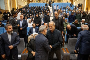 مسعود پزشکیان، رئیس جمهور در یازدهمین اجلاسیه مجاهدان در غربت