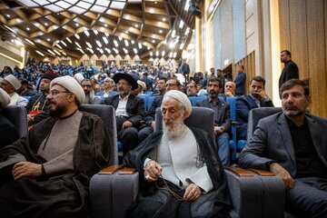 هادی طحان نظیف، سخنگوی شورای نگهبان و کاظم رجبی صدیقی، ریاست ستاد امر به معروف و نهی از منکر در یازدهمین اجلاسیه مجاهدان در غربت