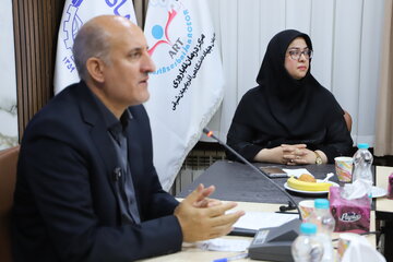 الهام غدیرخمی، معاونن پژوهشی جهاد دانشگاهی آذربایجان شرقی در نشست خبری رئیس سازمان جهاد‌دانشگاهی آذربایجان شرقی