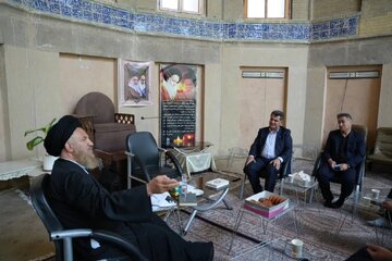 آیت‌الله ملک‌حسینی: روشن نگه داشتن خانه‌ها در روزهای سخت چراغ امید مردم را روشن کرد