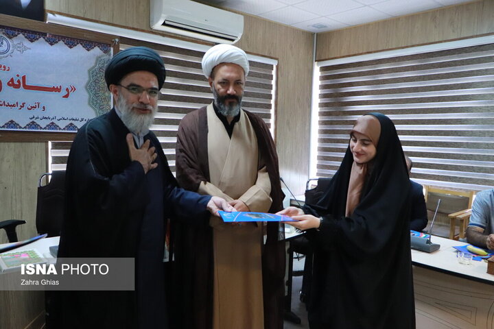 مدیرکل تبلیغاتاسلامی آذربایجانشرقی:خبرنگاران در خط مقدم مبارزه با تحریف حقیقت قرار دارند