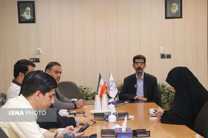 بازدید معاون امور هماهنگی اقتصادی استاندار قم از خبرگزاری دانشجویان ایران + تصاویر