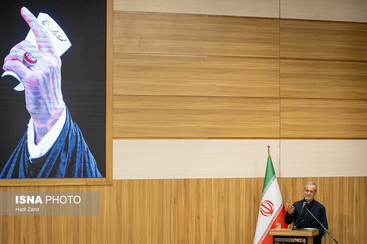 پزشکیان: محاسبات مبتنی بر هوش مصنوعی دشمنان، نقش بر آب شد