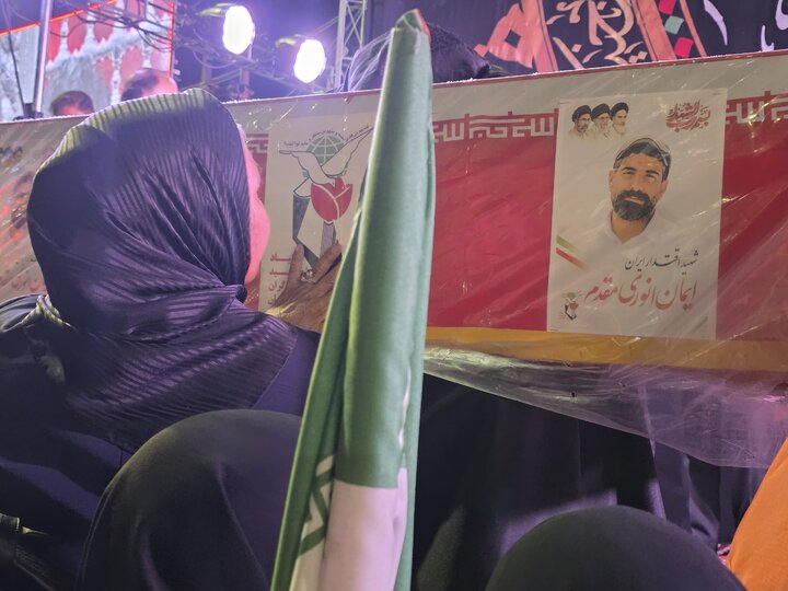 مراسم وداع با پیکر شهید انوری‌مقدم در کرمان برگزار شد&nbsp;+ عکس