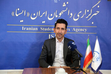 حضور اسماعیل آذرمی سرپرست خبرگزاری مهر استان اردبیل به مناسبت روز خبرنگار در تحریریه ایسنا