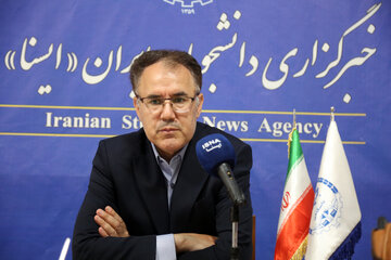 حضور علی لطفی فرماندار شهرستان پارس‌آباد استان اردبیل به مناسبت روز خبرنگار در تحریریه ایسنا