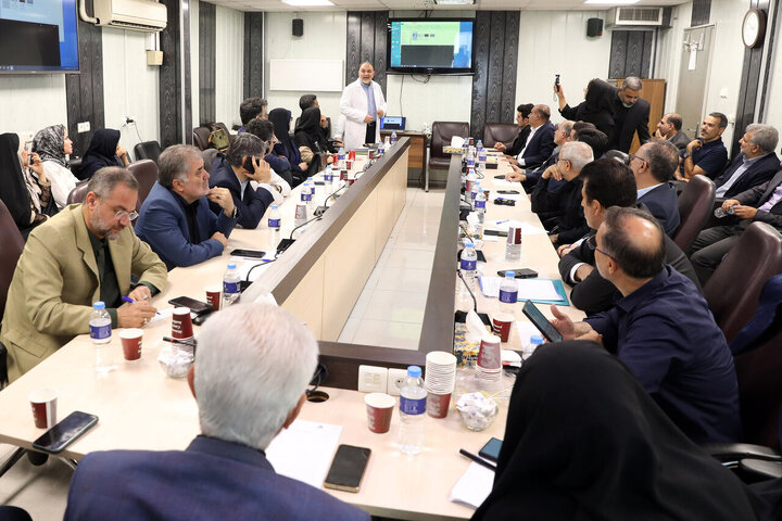 بازدید کمیسیون بهداشت از پژوهشگاه ملی سرطان جهاددانشگاهی
