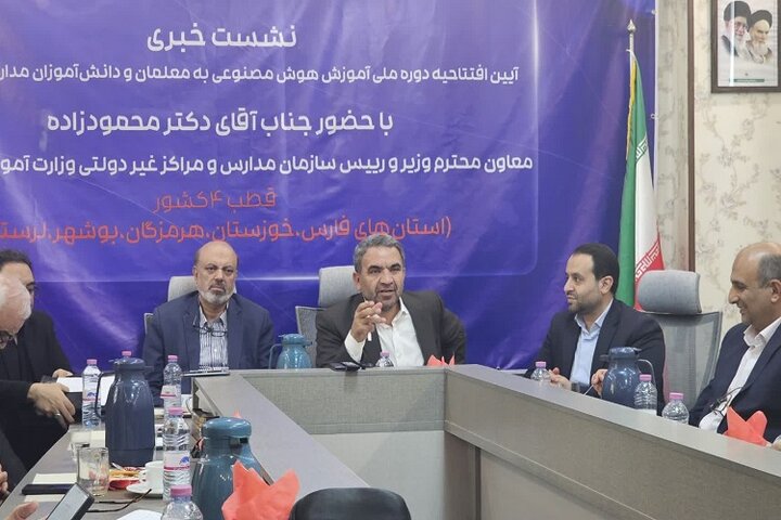 آموزش مجازی جایگزین مدرسه نیست/ ساماندهی وضعیت بیمه و حقوق معلمان مدارس غیردولتی
