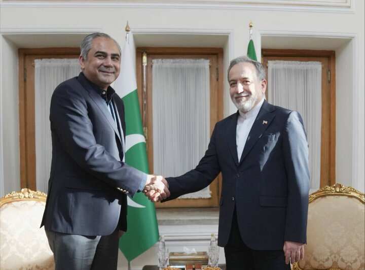 دیدار وزیر کشور پاکستان با  عراقچی
