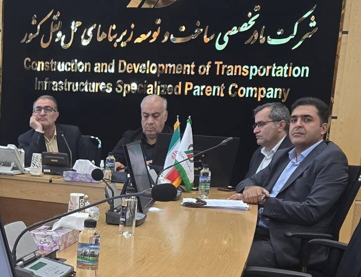 پیگیری تأمین اعتبار و رفع موانع تکمیل پروژه «پل تنگ سریز» در وزارت راه