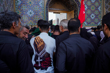 عزاداری ۲۸ صفر در حرم مطهر رضوی