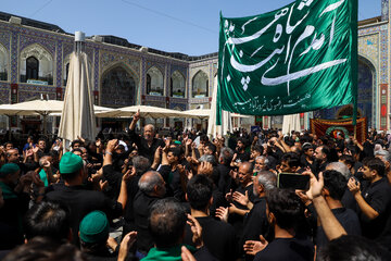 عزاداری ۲۸ صفر در حرم مطهر رضوی