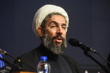 سخنرانی حجت الاسلام مصطفی رستمی رئیس نهاد نمایندگی نمایندگی رهبری در دانشگاه‌ها در اجلاسیه بین المللی مجاهدان در غربت - دامغان