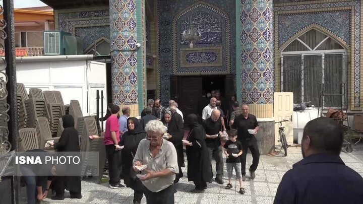آملیها پای سنت چندین ساله حلیم پزی در دهه آخر صفر