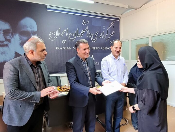 تقدیر از خبرنگاران ایسنا با حضور رئیس جهاد دانشگاهی همدان