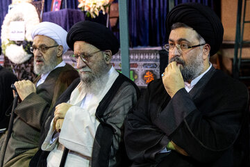 سیدیاسر خمینی و سیدکاظم نورمفیدی در مراسم بزرگداشت نساءالسادات آل یاسین
