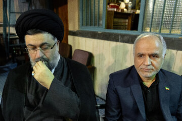 امین حسین رحیمی و سید یاسر خمینی در مراسم بزرگداشت نساءالسادات آل یاسین
