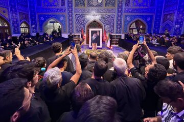 زیارت مزار رهبر شهید انقلاب در سالروز شهادت امام رضا (ع)