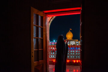لاله گردانی بمناسبت شهادت امام رضا (ع) در حرم شاهچراغ(ع) -شیراز