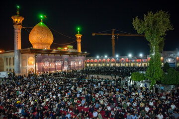 لاله گردانی بمناسبت شهادت امام رضا (ع) در حرم شاهچراغ(ع) -شیراز