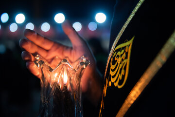 لاله گردانی بمناسبت شهادت امام رضا (ع) در حرم شاهچراغ(ع) -شیراز