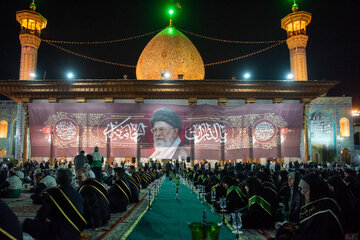 لاله گردانی بمناسبت شهادت امام رضا (ع) در حرم شاهچراغ(ع) -شیراز