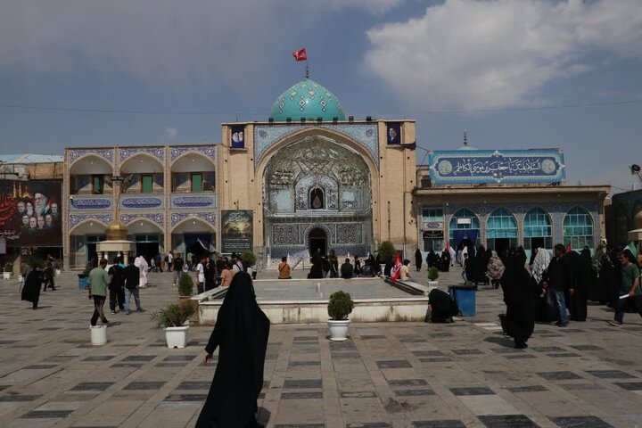گویی سراسر پیشوا حرم جعفر بن موسی‌الکاظم(ع) شده بود/ بلیت نداشتند اما راه دل را بلد بودند