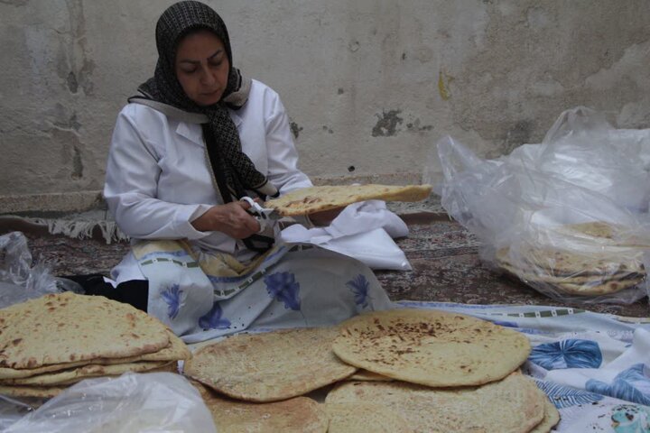 خدمت‌رسانی ثاراللهیان کرمان به زائران امام رئوف در مشهد مقدس+ عکس