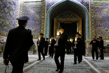 مراسم شام غریبان شهادت امام رضا(ع) در حرم مطهر رضوی