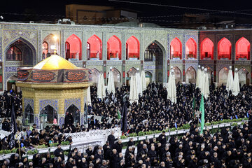 مراسم شام غریبان شهادت امام رضا(ع) در حرم مطهر رضوی