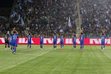 حواشی دیدار استقلال و مس شهر بابک/ بازیکنان پولی، جام قهرمانی و قطعی برق!