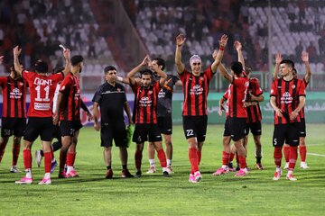 هفته اول لیگ برتر فوتبال؛ تراکتور - پیکان