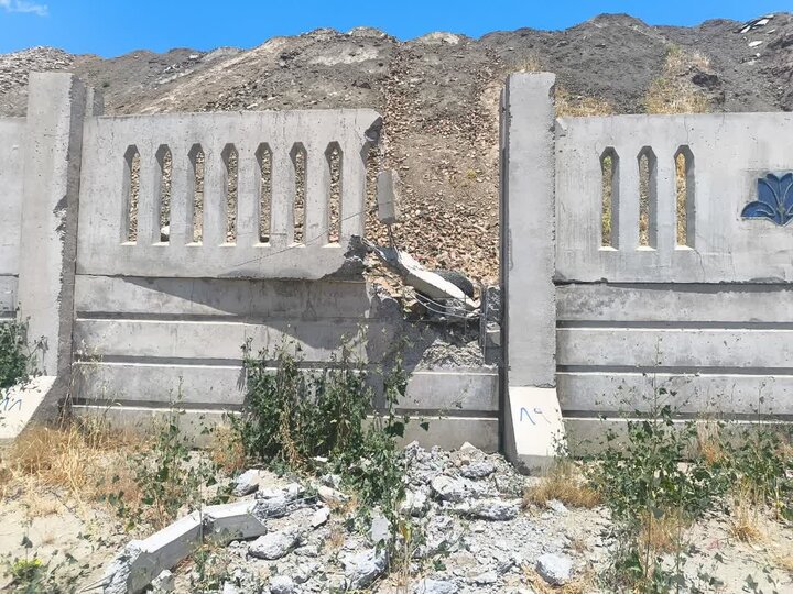 خطر سیلاب بیخ گوش دانشگاه سیدجمال !/
"  در حریم جاده نخاله ساختمانی خالی نکنید"