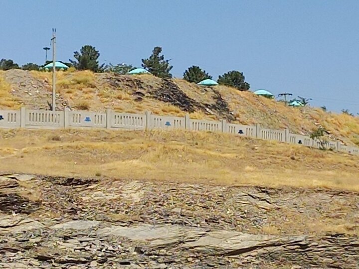 خطر سیلاب بیخ گوش دانشگاه سیدجمال !/
"  در حریم جاده نخاله ساختمانی خالی نکنید"
