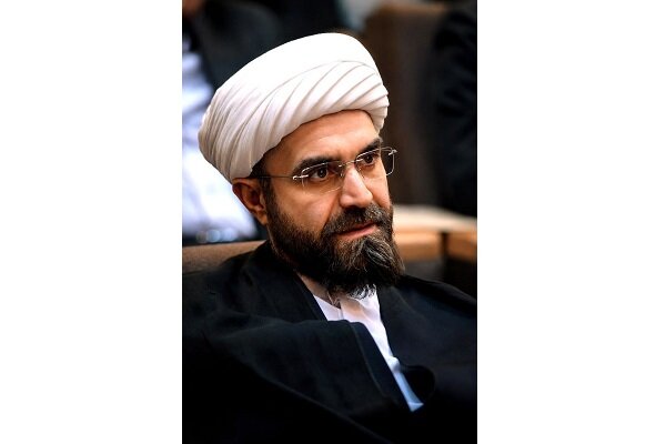 نوه امام خمینی: خناسان و بدخواهان بدانند خامنه‌ای زنده است، چون راهش زنده است