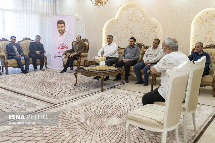 دیدار اعضای جهاد دانشگاهی البرز با خانواده دو شهید دانشجو