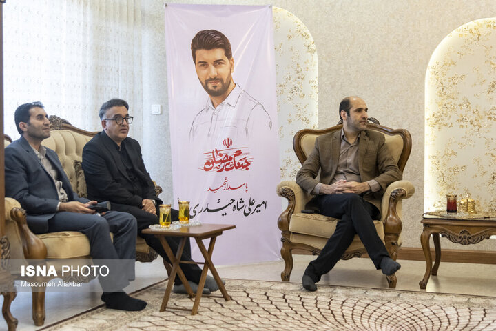 دیدار اعضای جهاد دانشگاهی البرز با خانواده دو شهید دانشجو