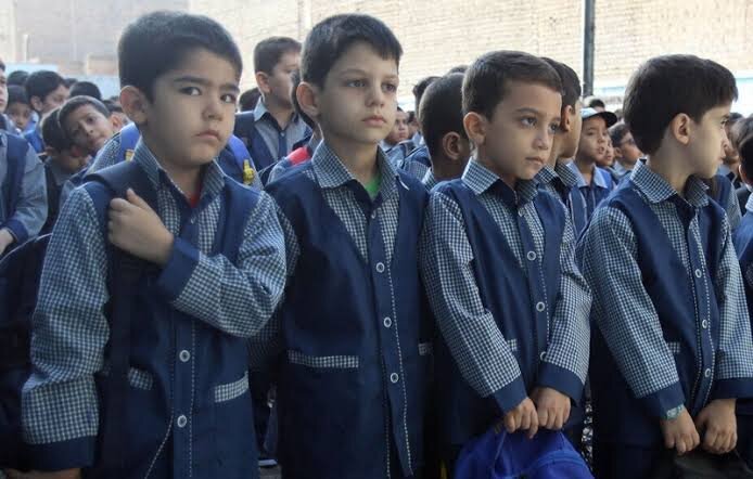 ثبت‌نام ۳۰۴ دانش‌آموز پایه اول در اردستان/ کاهش ۵۰ تا ۶۰ نفری ورودی‌ها