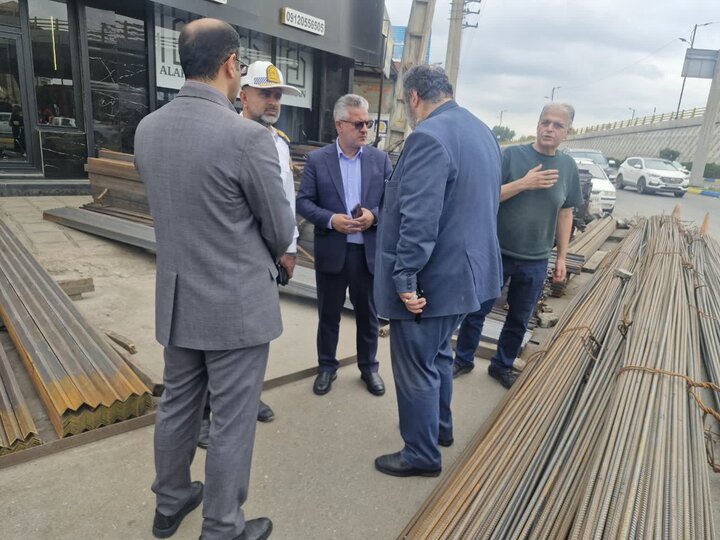 پلمب دو واحد آهن‌فروشی متخلف در میدان هزار سنگر آمل